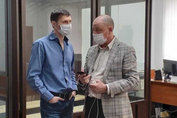 Заносил миллионами: в Татарстане адвокат сдал ВИП-следователя