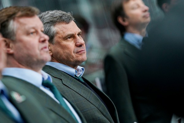 Дмитрий Квартальнов: «Здорово, что доиграли без нервотрёпки»
Дмитрий Квартальнов: «Здорово, что доиграли без нервотрёпки»