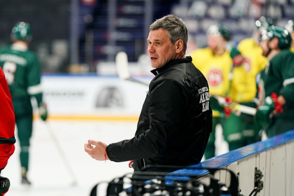 
              Дмитрий Квартальнов: &laquo;Не исключаю, что в плей-офф будут задействованы два вратаря&raquo;            