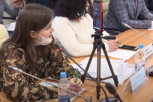 &laquo;Вы о последствиях людей предупреждаете?&raquo;: противницы вакцинации от ковида в Казани поскандалили с чиновниками