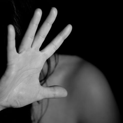 Житель Елабуги делал инъекции наркотика своей супруге, а затем совершал насилие