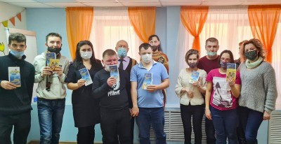 Полицейские Елабуги и члены Общественного совета провели урок по кибербезопасности в подростковом клубе &laquo;Спутник&raquo;