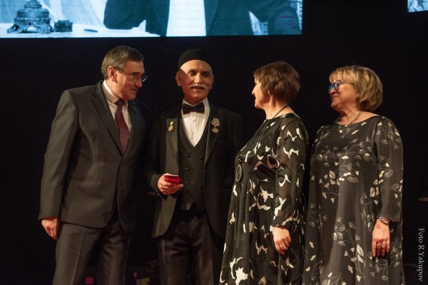 В театре Камала прошел юбилейный вечер Ильдуса Ахметзянова (ФОТО) В театре Камала прошел юбилейный вечер Ильдуса Ахметзянова (ФОТО)