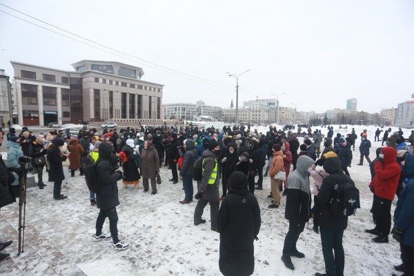 &laquo;Вы меня бить, пинать будете?&raquo;: задержанных на акции в защиту Навального казанцев свозили в ОП на &laquo;краснобусах&raquo;