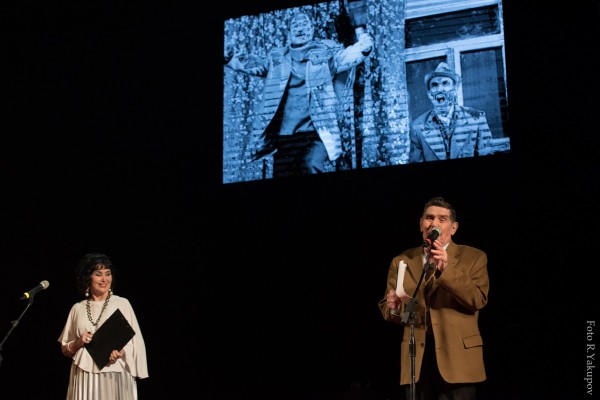 В театре Камала прошел юбилейный вечер Ильдуса Ахметзянова (ФОТО) В театре Камала прошел юбилейный вечер Ильдуса Ахметзянова (ФОТО)