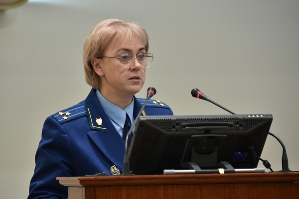 «Потеряли инстинкт самосохранения, не говоря уж о совести»: у войны с коррупцией в Татарстане женское лицо «Потеряли инстинкт самосохранения, не говоря уж о совести»: у войны с коррупцией в Татарстане женское лицо