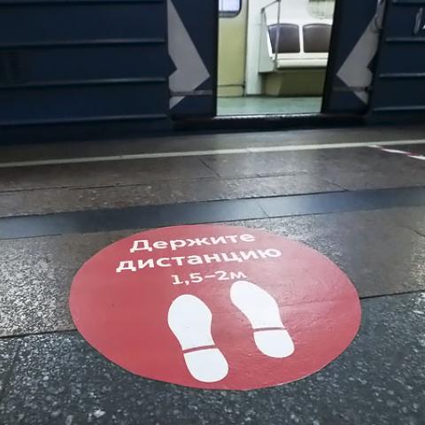 Миллионер погиб после падения под поезд в московском метро