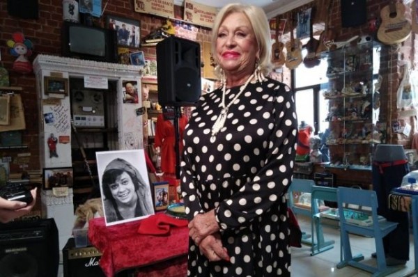 Людмила Поргина подарила музею в Казани 50 вещей Николая Караченцова