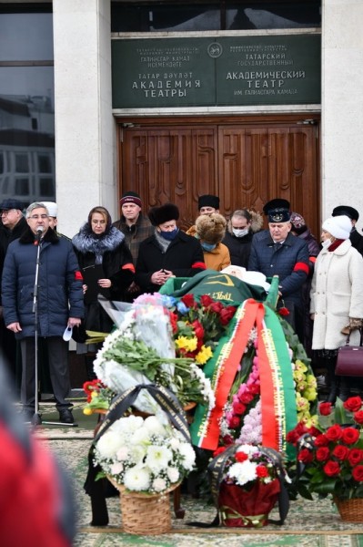 В Казани простились с народной артисткой России и Татарстана Нажибой Ихсановой (ФОТО) В Казани простились с народной артисткой России и Татарстана Нажибой Ихсановой (ФОТО)