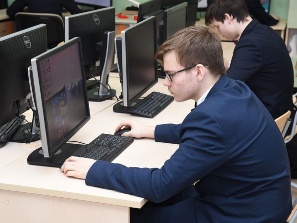 Казанские школьники стали призерами всероссийских олимпиад по экономике и химии