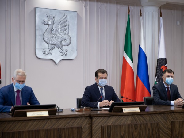 Ильсур Метшин: &laquo;В Казани более чем в два раза снизилось количество безработных по сравнению с прошлым годом&raquo;