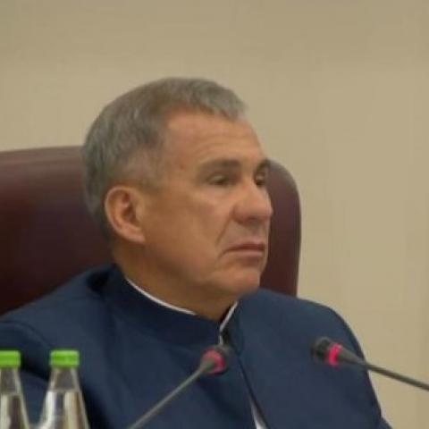 Рустам Минниханов жестко отчитал глав районов