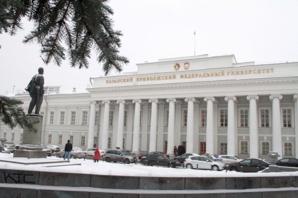 &laquo;Товарищ Максим&raquo; и другие: студенты КФУ начали показывать зубы руководству вуза