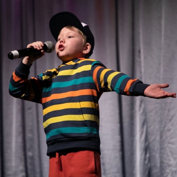 На базе казанского лицея прошел концерт &laquo;ШАЯН ТВ&raquo; (ФОТО)