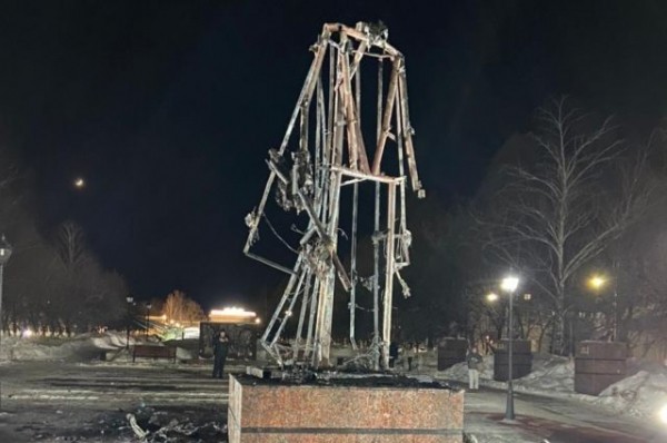 В РТ полиция нашла детей, виновных в уничтожении памятника в Заинске