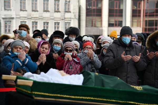 В Казани простились с народной артисткой России и Татарстана Нажибой Ихсановой (ФОТО) В Казани простились с народной артисткой России и Татарстана Нажибой Ихсановой (ФОТО)