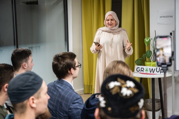 Мусульманской молодежи в Казани на публичном Лектории рассказали об &laquo;Ironman&raquo;