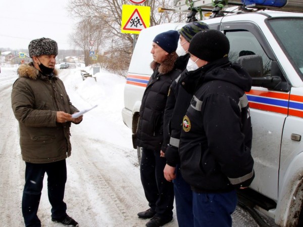 В поселке Салмачи расчистили русло реки Ноксы для прохождения талых вод
