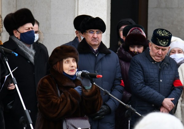 В Казани простились с народной артисткой России и Татарстана Нажибой Ихсановой (ФОТО) В Казани простились с народной артисткой России и Татарстана Нажибой Ихсановой (ФОТО)