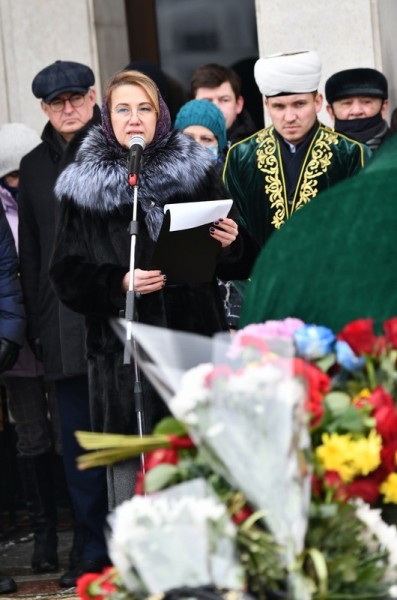 В Казани простились с народной артисткой России и Татарстана Нажибой Ихсановой (ФОТО) В Казани простились с народной артисткой России и Татарстана Нажибой Ихсановой (ФОТО)