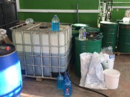 Полицейские в Татарстане обнаружили подпольный цех по производству незамерзающей жидкости с признаками фальсификации