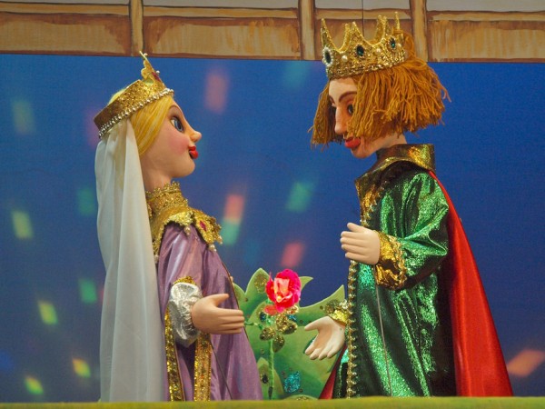 Художник-бутафор театра «Экият»: «Кукла может обидеться и напакостить во время представления» Художник-бутафор театра «Экият»: «Кукла может обидеться и напакостить во время представления»