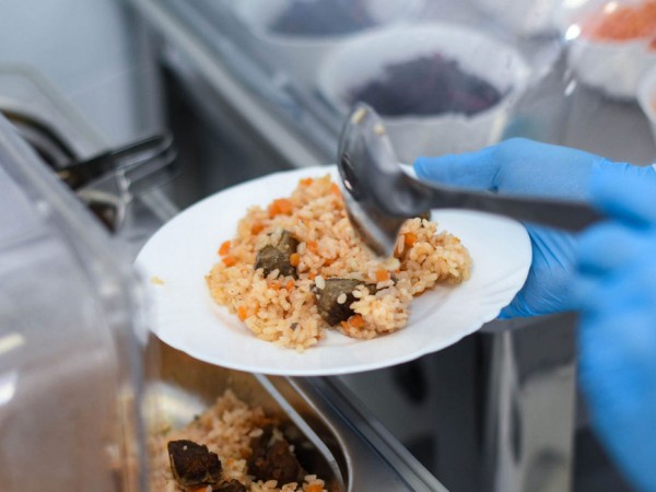 С 1 апреля в Казани стоимость двух комплексов школьного питания для 5-11 классов индексируется на 3 и 4 рубля