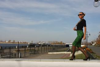 В худи - на люди?.. Казанский стилист призывает дам снять штаны с начесом и забыть о джинсах