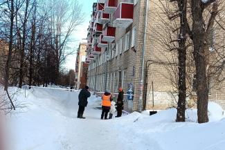 Любой каприз за ваши деньги: власти рассказали казанцам, как избавиться от сугробов во дворах Любой каприз за ваши деньги: власти рассказали казанцам, как избавиться от сугробов во дворах