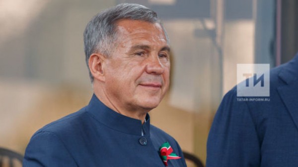 Минниханов: Благодаря уму и обаянию женщины могут добиться всего, чего пожелают Минниханов: Благодаря уму и обаянию женщины могут добиться всего, чего пожелают