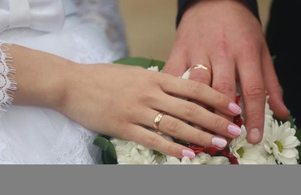 Никуда не денутся &ndash; влюбятся и женятся: в Татарстане будут карать рублем упертых холостяков