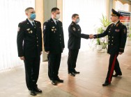Министр внутренних дел Татарстана Артем Хохорин посетил с рабочей поездкой Набережночелнинский гарнизон полиции Министр внутренних дел Татарстана Артем Хохорин посетил с рабочей поездкой Набережночелнинский гарнизон полиции