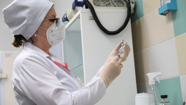 В Татарстан прибыла первая партия вакцины от коронавируса &laquo;ЭпиВакКорона&raquo;