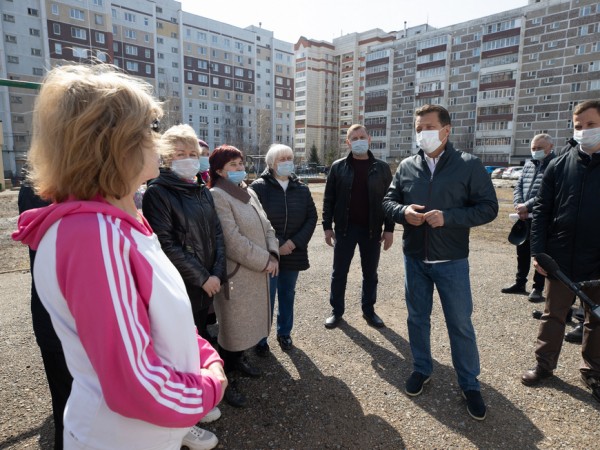 Ильсур Метшин &ndash; казанцам: &laquo;Встретимся осенью, вы не узнаете свой двор&raquo;