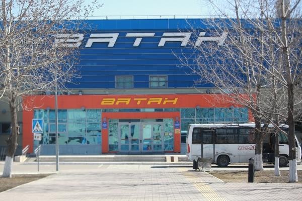 &laquo;Как на пороховой бочке сидим!&raquo;: казанские чиновники продолжают сливать спортшколы, родители и Минниханов - против 