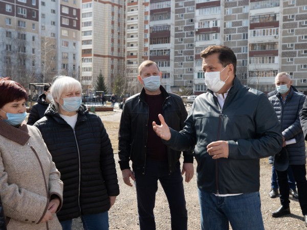 Ильсур Метшин &ndash; казанцам: &laquo;Встретимся осенью, вы не узнаете свой двор&raquo;