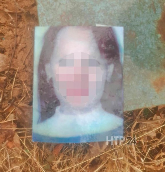Татарстанец обнаружил на кладбище проткнутые ножом фотографии Татарстанец обнаружил на кладбище проткнутые ножом фотографии