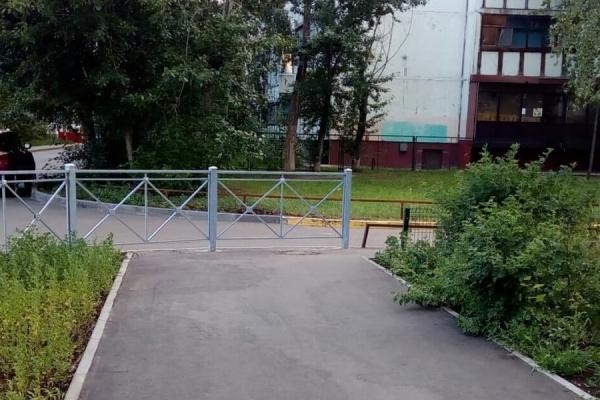 &laquo;Фигачат куда попало&raquo;: &laquo;зазаборенная&raquo; Казань возмущает и пешеходов, и водителей