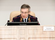 Министр внутренних дел Татарстана Артем Хохорин посетил с рабочей поездкой Набережночелнинский гарнизон полиции Министр внутренних дел Татарстана Артем Хохорин посетил с рабочей поездкой Набережночелнинский гарнизон полиции