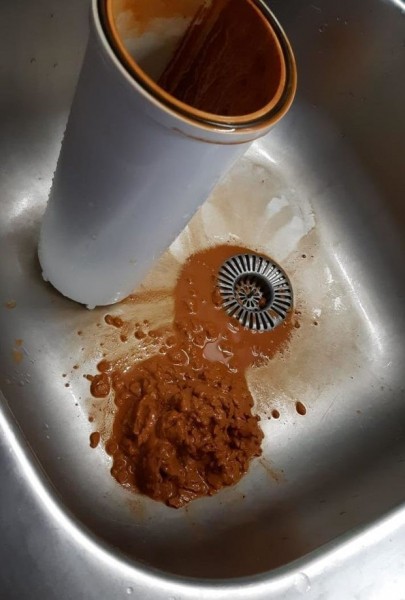 Жители Высокогорского района годами добиваются, чтобы из крана текла чистая вода (ФОТО, ВИДЕО) Жители Высокогорского района годами добиваются, чтобы из крана текла чистая вода (ФОТО, ВИДЕО)