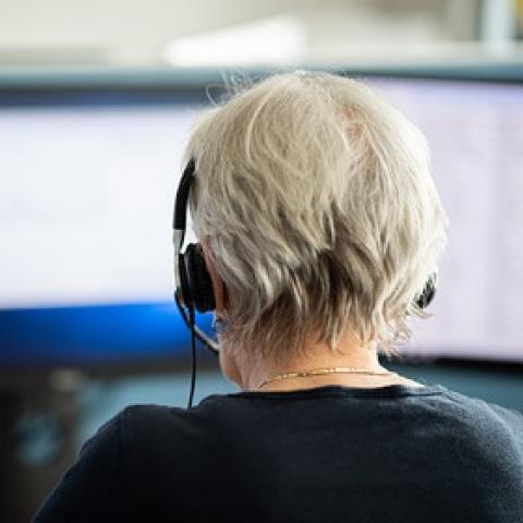 &laquo;Сотрудница банка&raquo; раскрыла схемы обмана россиян и расплакалась