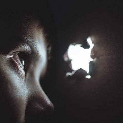 &laquo;Были тройняшки&raquo;. У подозреваемой в убийстве мужа и двоих детей в Приморье остался ребенок