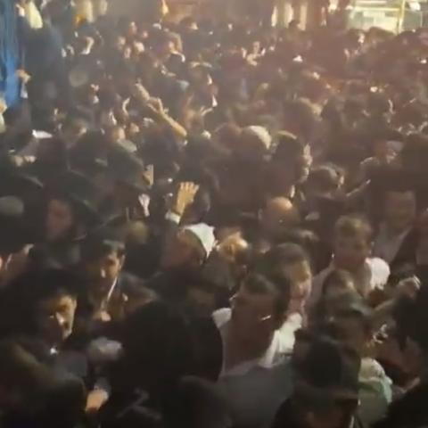 Опубликовано ВИДЕО с места страшной трагедии на религиозном празднике в Израиле Опубликовано ВИДЕО с места страшной трагедии на религиозном празднике в Израиле