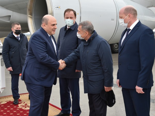 Премьер-министр РФ Михаил Мишустин прибыл в Казань Премьер-министр РФ Михаил Мишустин прибыл в Казань