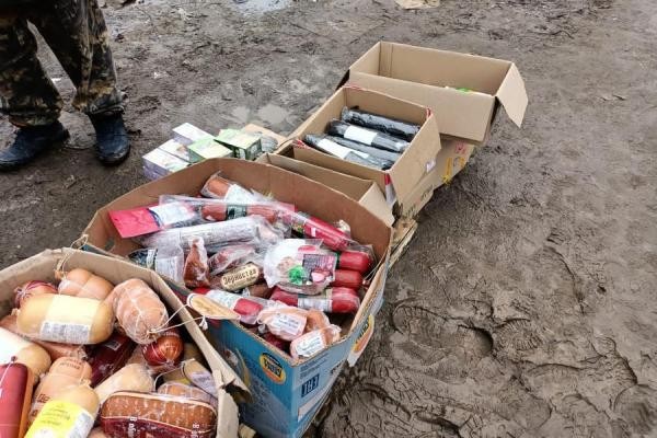 «Потому что есть хочется!»: торговцы просрочкой на «нищем» рынке Казани спасают покупателей от голода «Потому что есть хочется!»: торговцы просрочкой на «нищем» рынке Казани спасают покупателей от голода