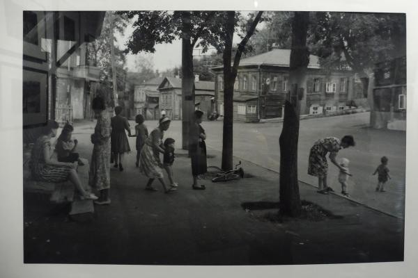 Очаровательное захолустье: выставка, посвященная Казани и Свияжску 90-х, пробирает до слез