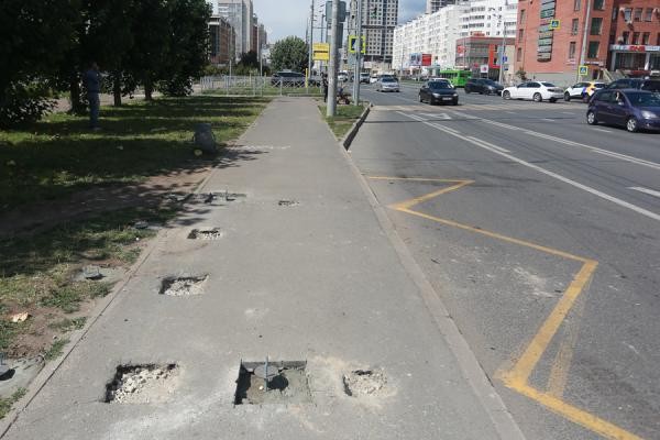 &laquo;Фигачат куда попало&raquo;: &laquo;зазаборенная&raquo; Казань возмущает и пешеходов, и водителей