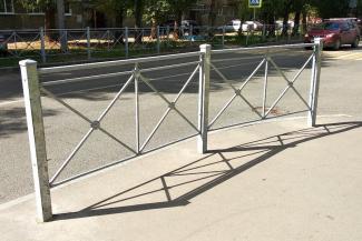 &laquo;Фигачат куда попало&raquo;: &laquo;зазаборенная&raquo; Казань возмущает и пешеходов, и водителей