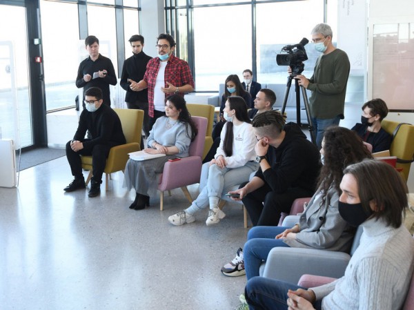 Ильсур Метшин на встрече с молодежью: &laquo;Сегодня мы хотим услышать, какую Казань вы хотите видеть&raquo;