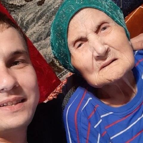 Власти Татарстана назвали сказкой отказ вручить ветерану подарок из-за долга в 500 рублей Власти Татарстана назвали сказкой отказ вручить ветерану подарок из-за долга в 500 рублей